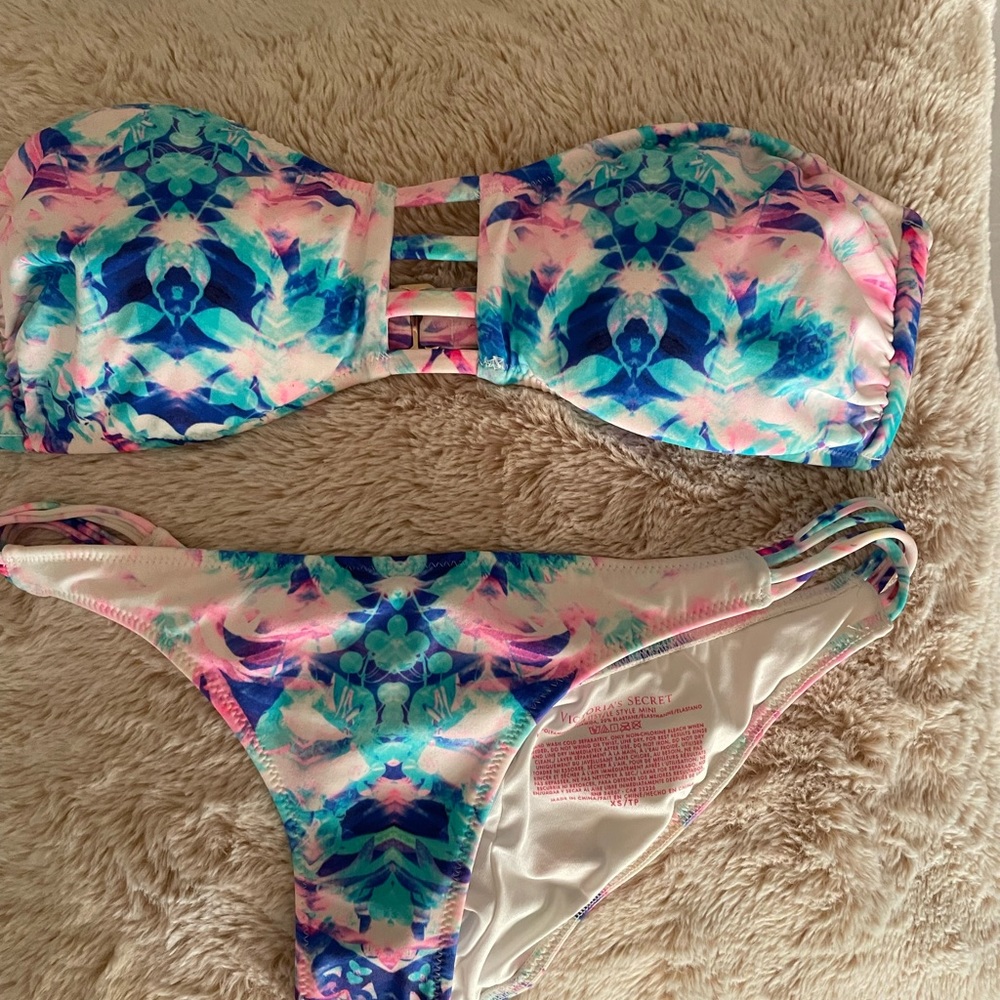 Victoria Secret 2PC Hawaiian swim suit